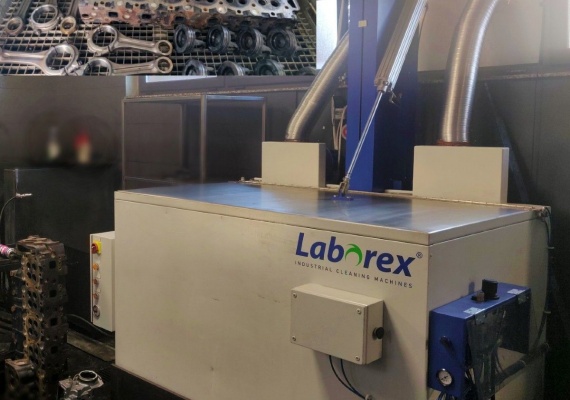 Strojno pranje motornih dijelova